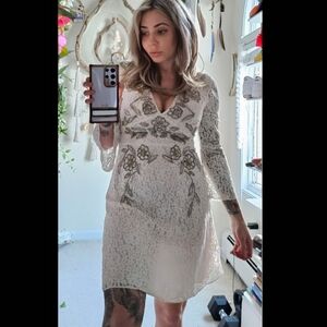 French connection V-neck Long Sleeve Sequins Mini Dress, White size 4